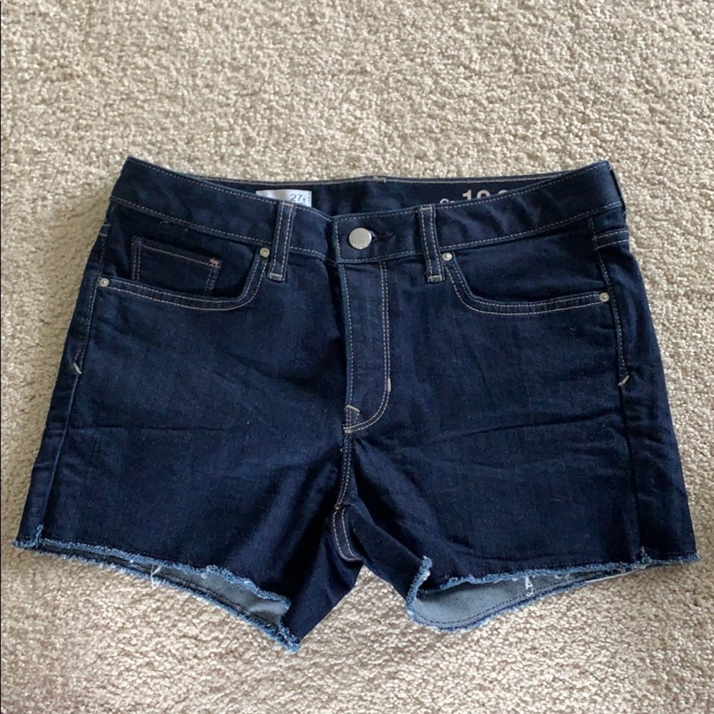 Gap shorts